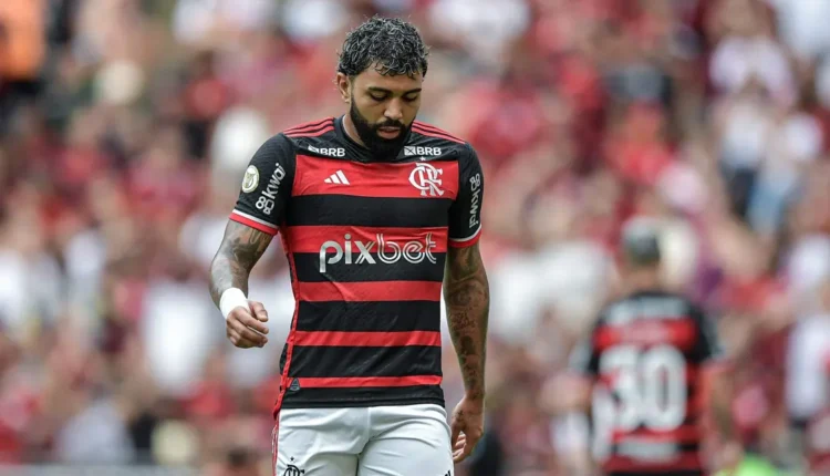 Luz no fim do túnel: Flamengo pode tentar renovação com Gabigol. Foto: Thiago Ribeiro/AGIF